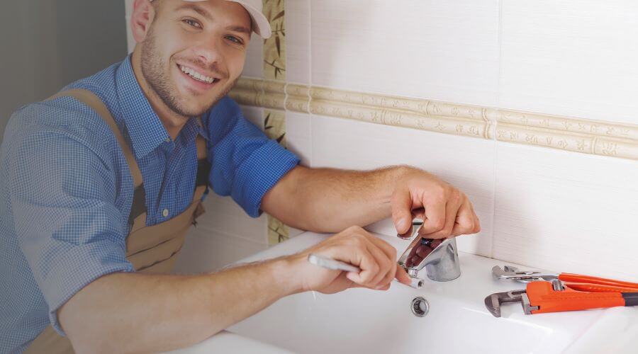 Professional clogged drains services in Dozier, AL